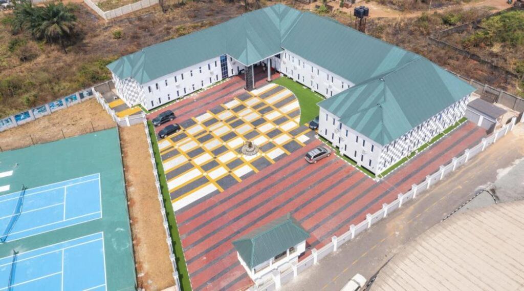 Murphy'S Mansion Resort Umuahia Exterior foto