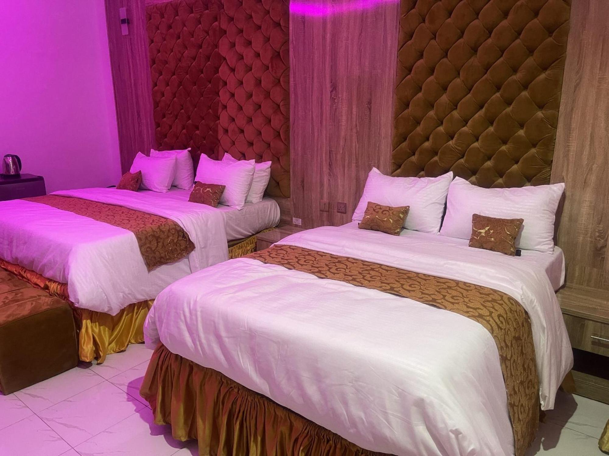 Murphy'S Mansion Resort Umuahia Exterior foto