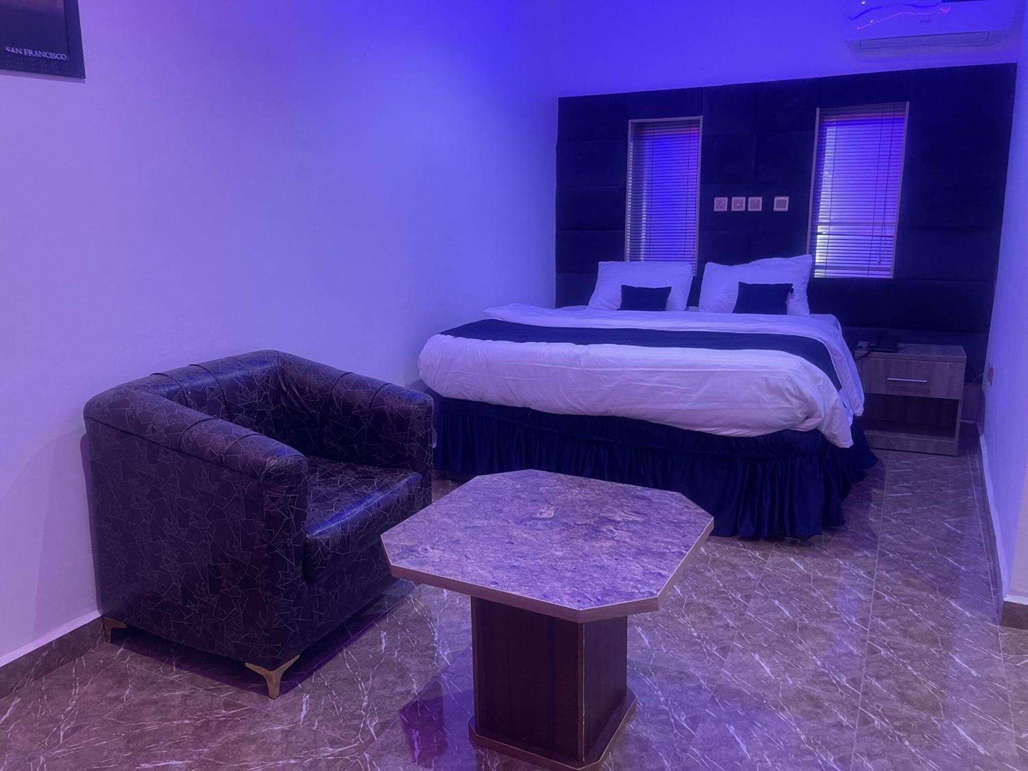 Murphy'S Mansion Resort Umuahia Exterior foto
